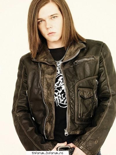 Poze cu el! - mi place jaketa lui - ♥GeOrG♥